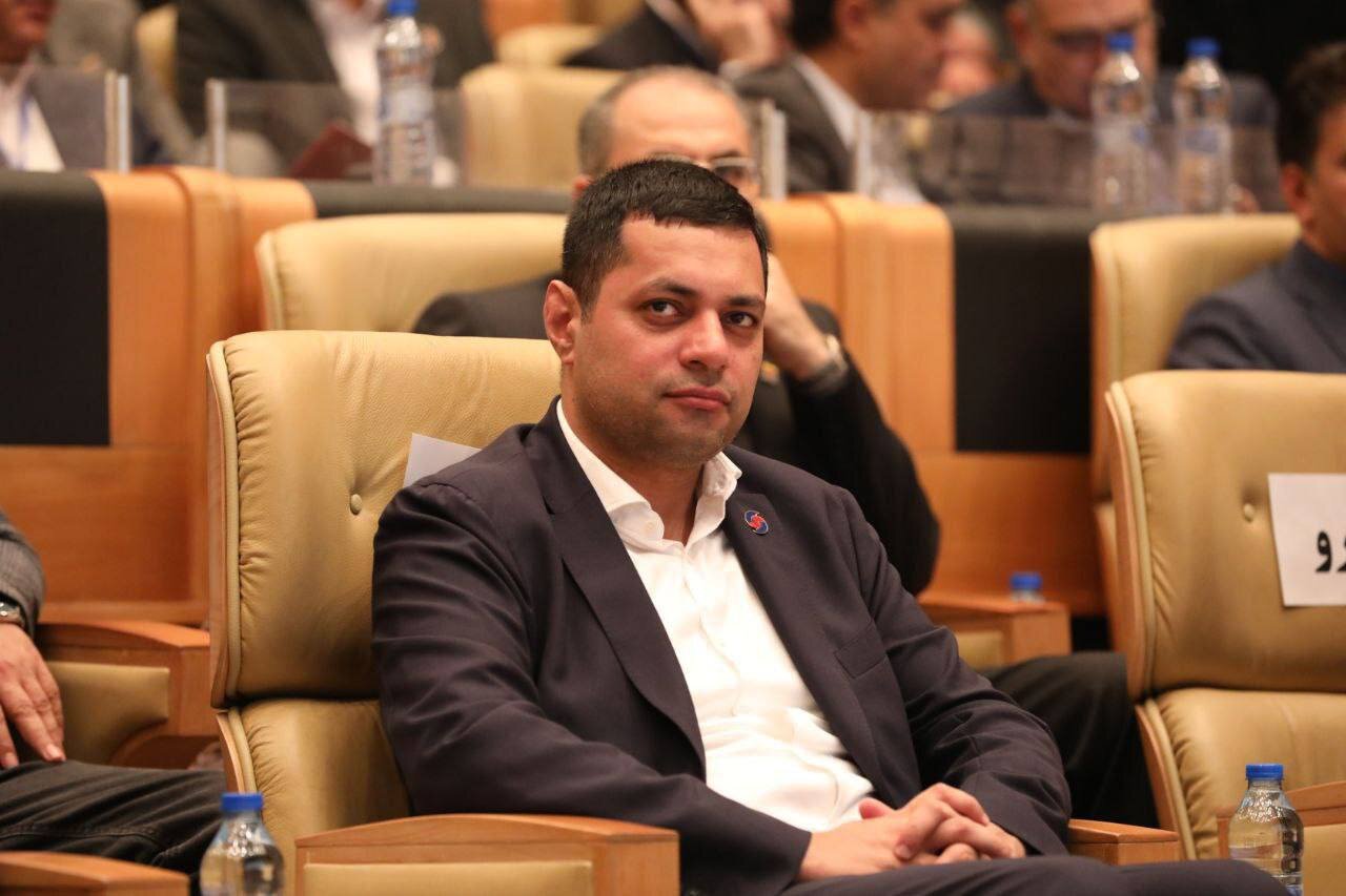 احسان دشتیانه مرد سال فولاد ایران شد احسان دشتیانه مرد سال فولاد ایران شد