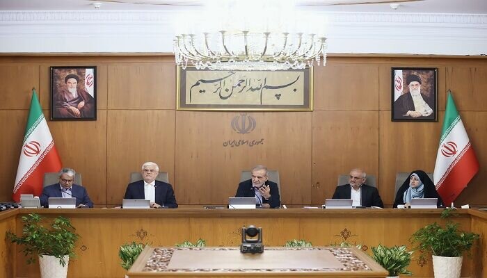 استاندار سیستان و بلوچستان یک بلوچ اهل سنت شد استاندار سیستان و بلوچستان یک بلوچ اهل سنت شد