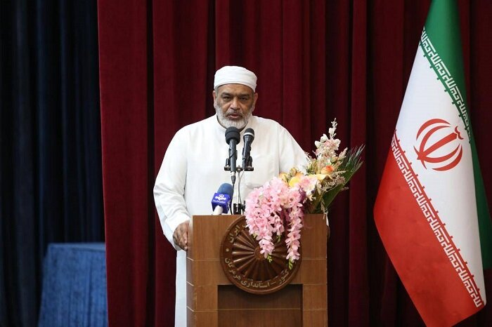 امام جمعه اهل سنت بندرعباس: از هرتفکری که هستیم اما سر مسائل کلان استان از جمله معیشت و مسائل اقتصادی وفاق داشته باشیم امام جمعه اهل سنت بندرعباس: از هرتفکری که هستیم اما سر مسائل کلان استان از جمله معیشت و مسائل اقتصادی وفاق داشته باشیم