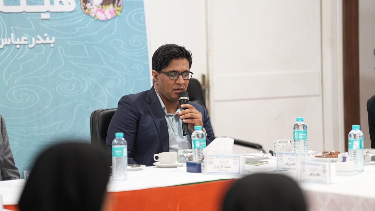 با برگزاری مجمع ؛ مهدی دسینه رییس هیئت فوتبال هرمزگان شد