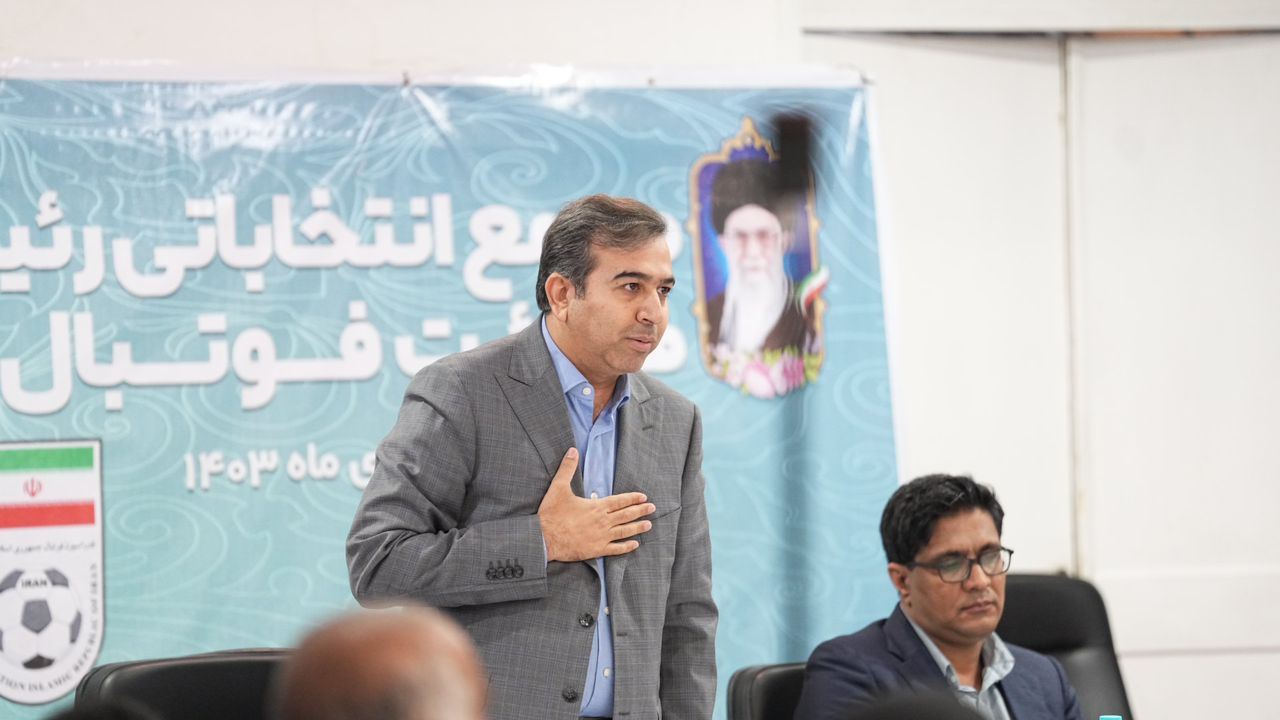 با برگزاری مجمع ؛  مهدی دسینه رییس هیئت فوتبال هرمزگان شد