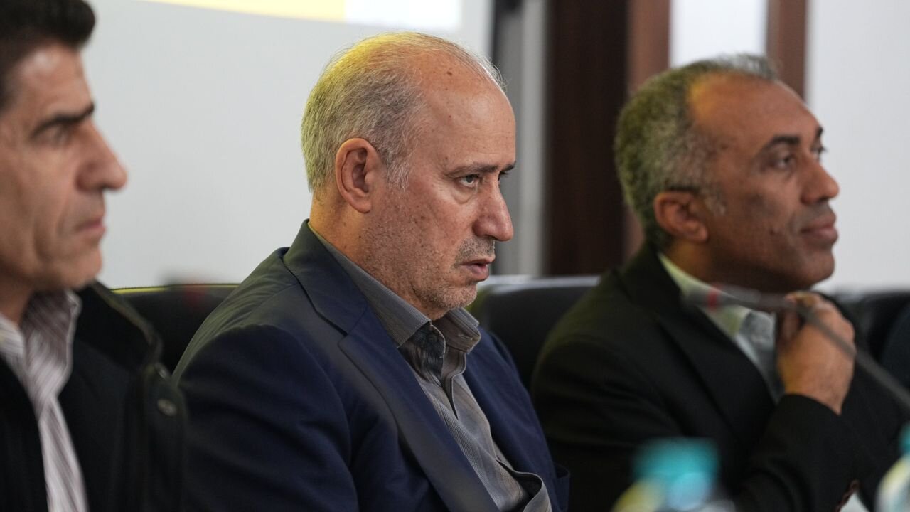 با برگزاری مجمع ؛  مهدی دسینه رییس هیئت فوتبال هرمزگان شد