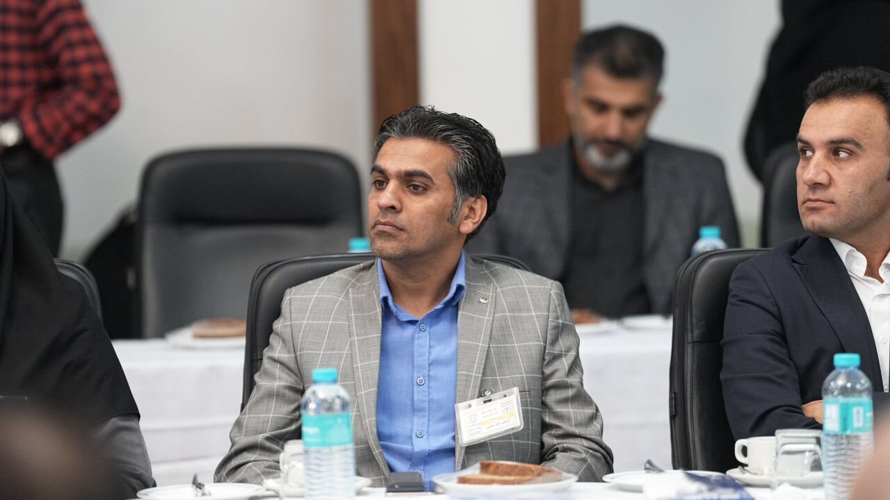 با برگزاری مجمع ؛ مهدی دسینه رییس هیئت فوتبال هرمزگان شد