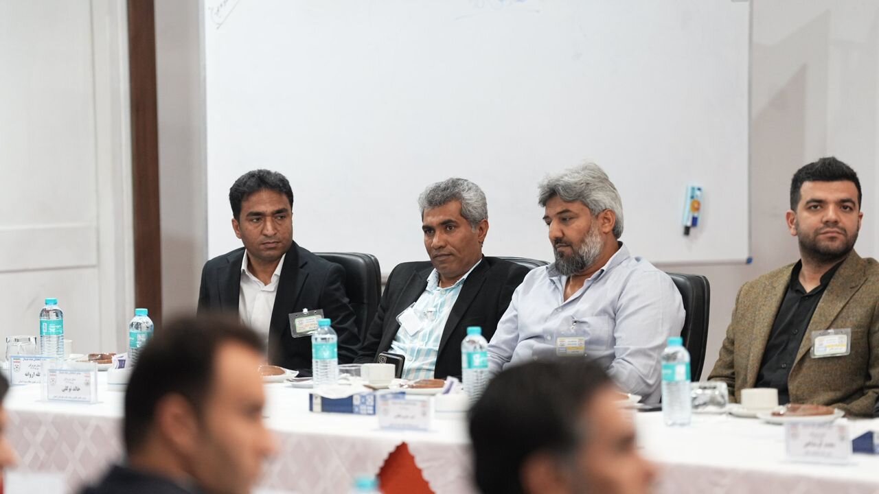 با برگزاری مجمع ؛ مهدی دسینه رییس هیئت فوتبال هرمزگان شد