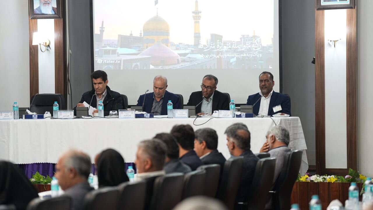 با برگزاری مجمع ؛ مهدی دسینه رییس هیئت فوتبال هرمزگان شد