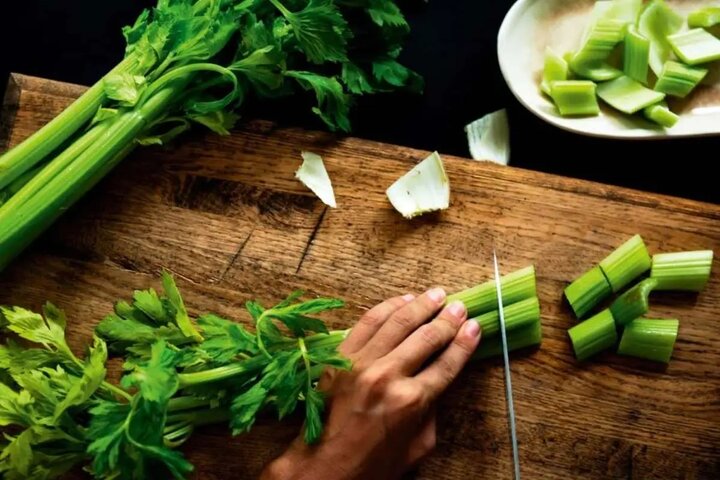 کالری منفی چیست و چگونه لاغرتان می‌کند؟