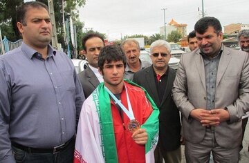 قهرمان کشتی آسیا در انفجار گاز جان‌ باخت